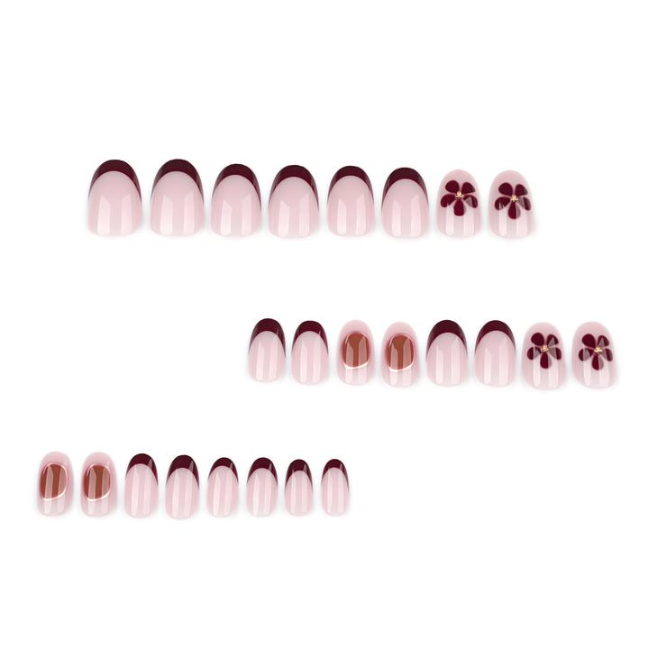 Elegant Nail Art with Floral Accents and Golden Details Kalsten