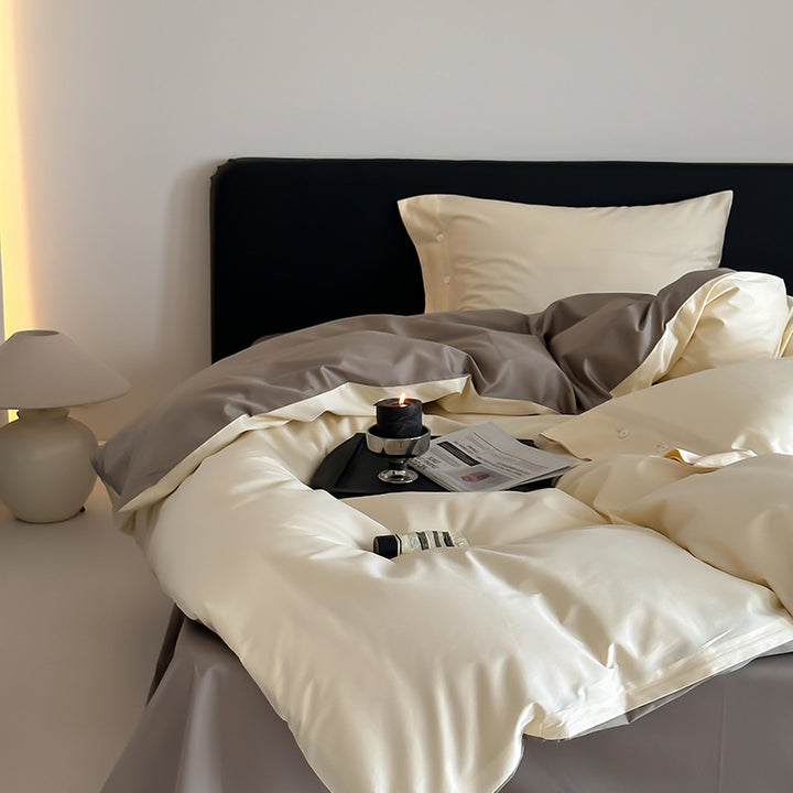 Reversible bedding set made of fine cotton satin with button placket and contrasting back