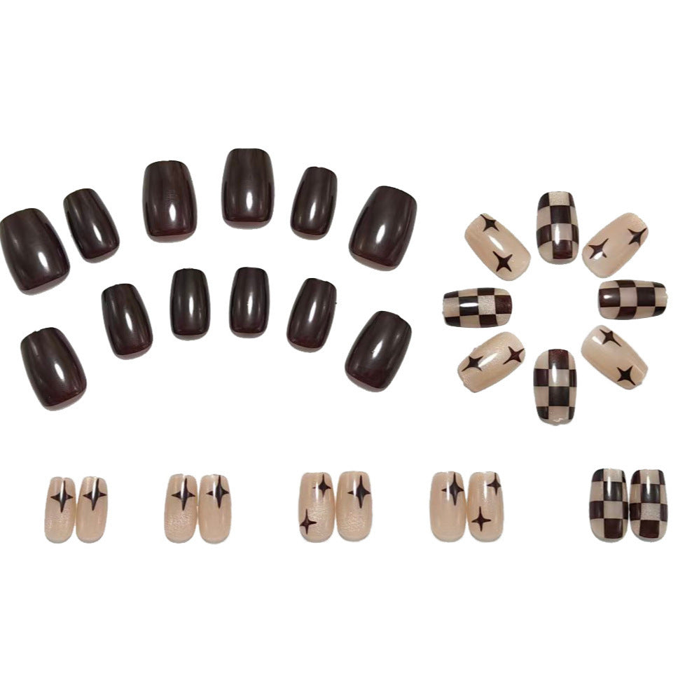 Artificial Nails in Elegant Checkered Pattern Kalsten