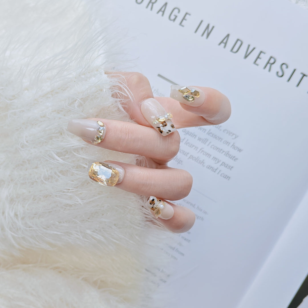 Elegant French Tip Press-On Nails Kalsten