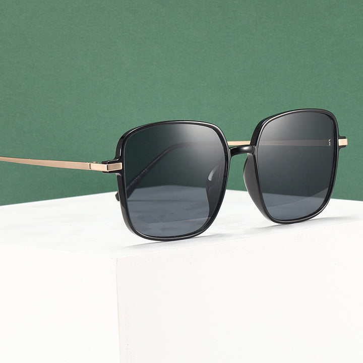 Women's square designer glasses with delicate metal frame Kalsten