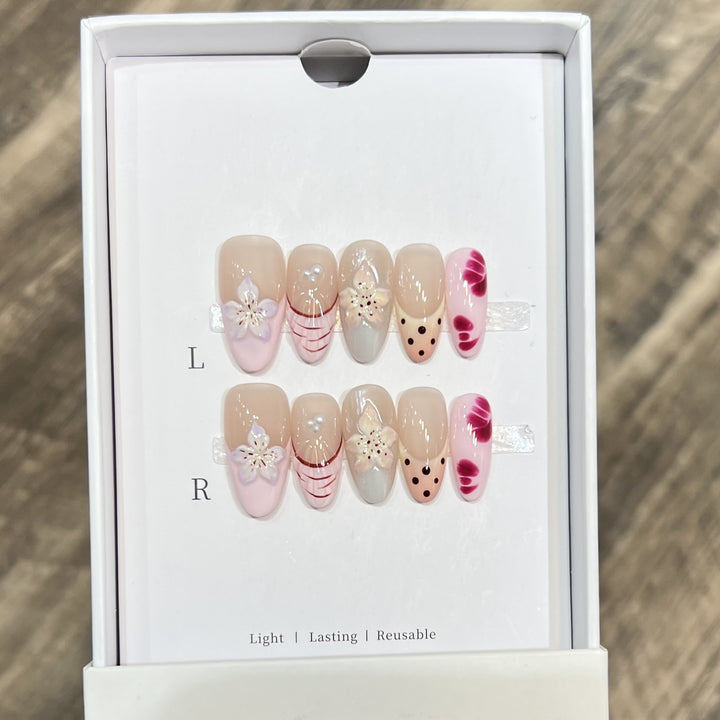 Floral and Polka Dot Press-On Nail Set Kalsten