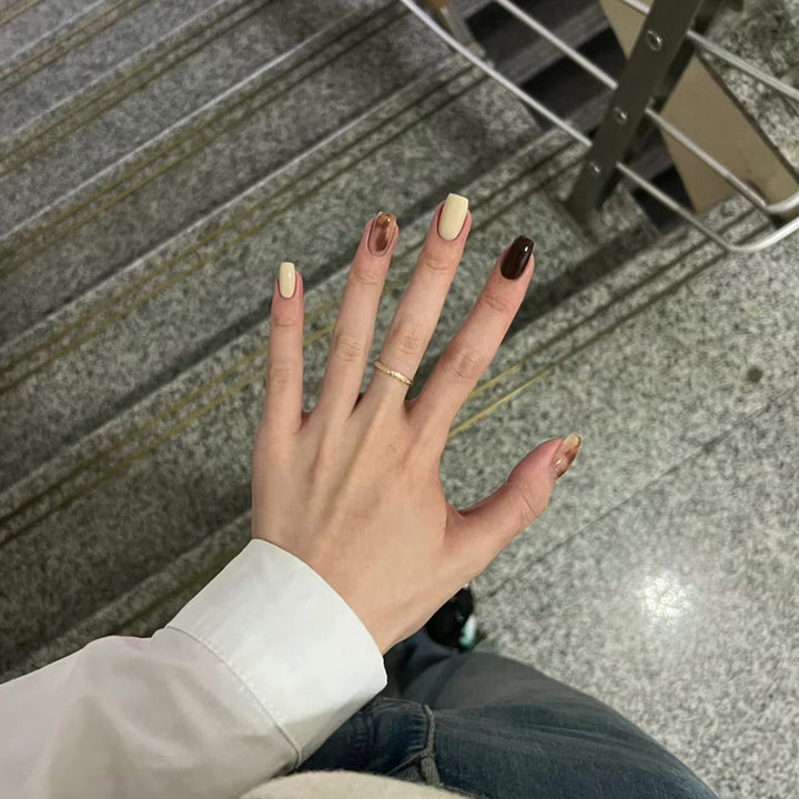 Artistic Press-On Nails with Marble Effect Kalsten