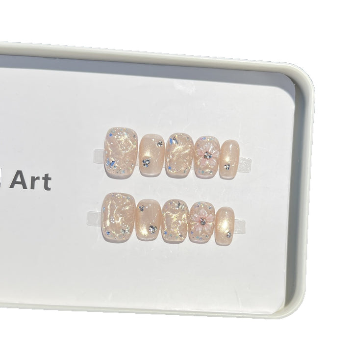 Decorative Floral Press-On Nail Set with Shimmering Accents Kalsten