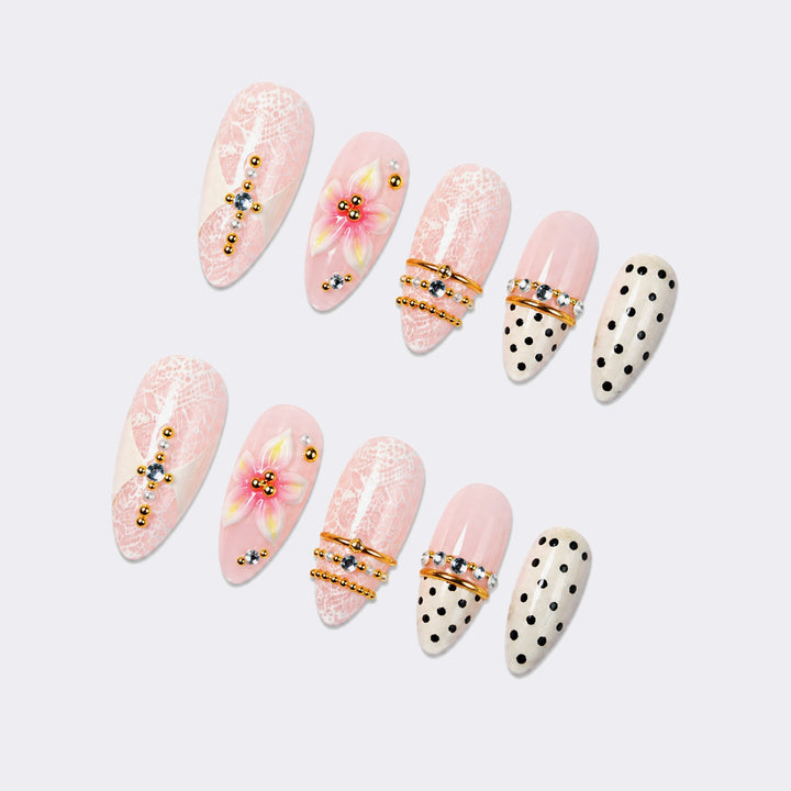 Artificial nail set with floral and glittering accents Kalsten
