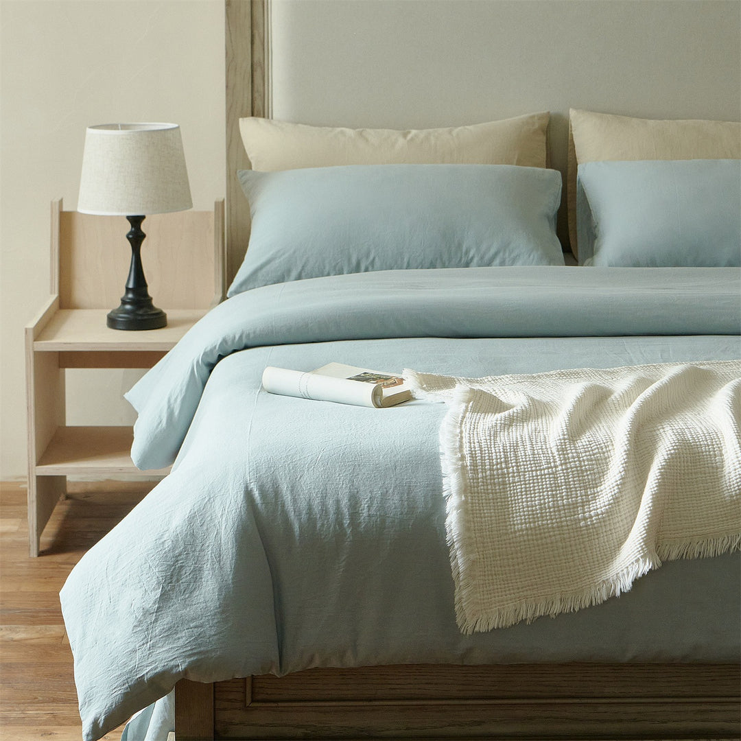 Breathable bedding set made of organic cotton with stonewash look