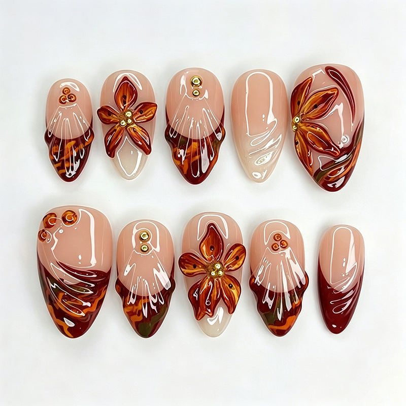 Artistic Nail Tips with Floral Details Kalsten