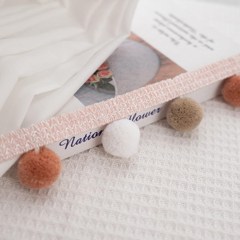 Decorative pom pom trim Kalsten