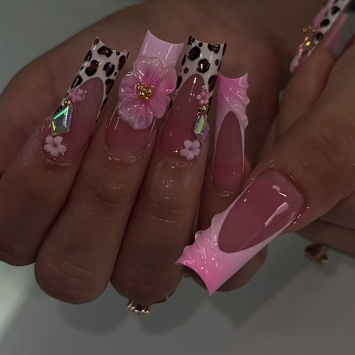 Artistic Floral Accent Press-On Nails Kalsten