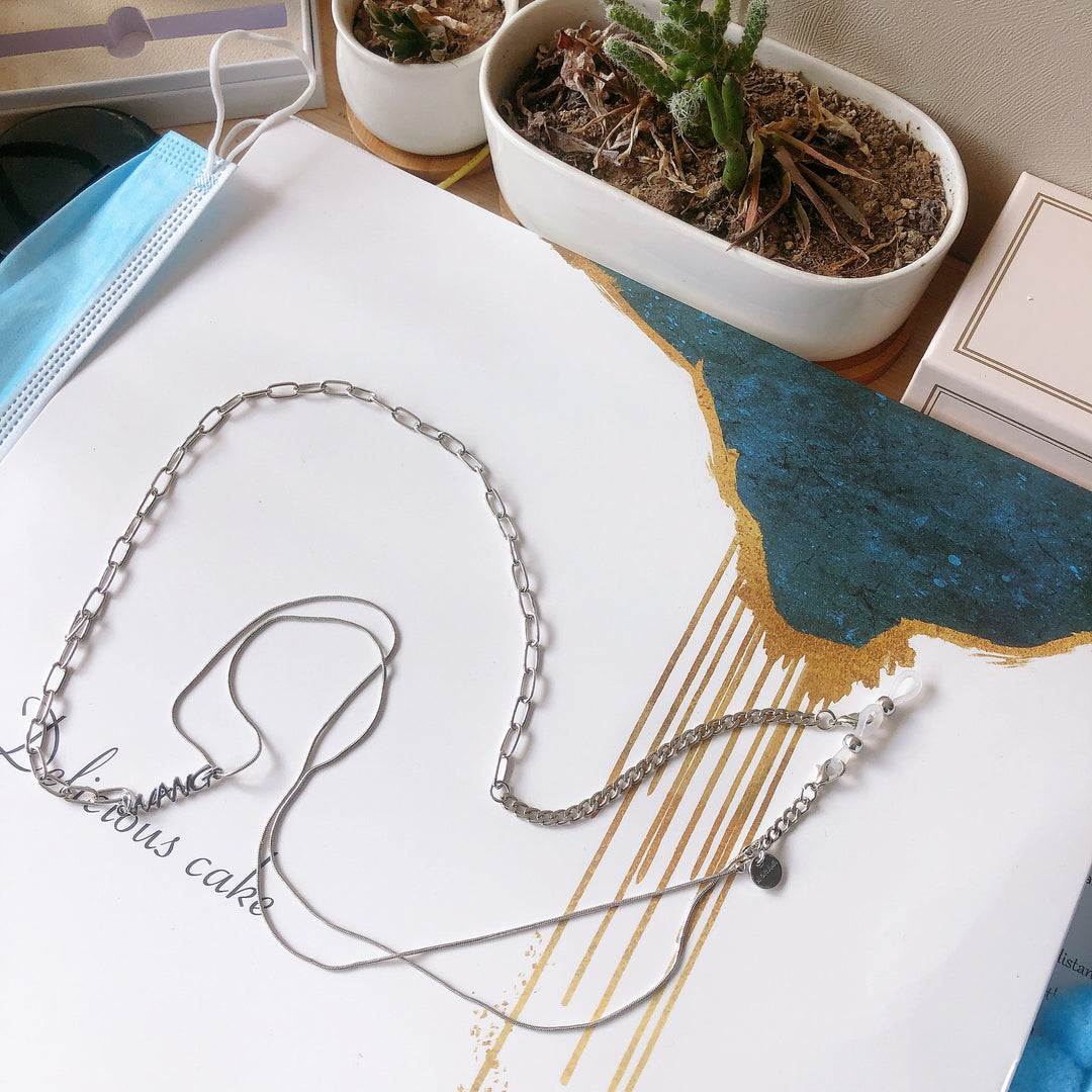 Adjustable Gold-Plated Eyewear Chain Kalsten