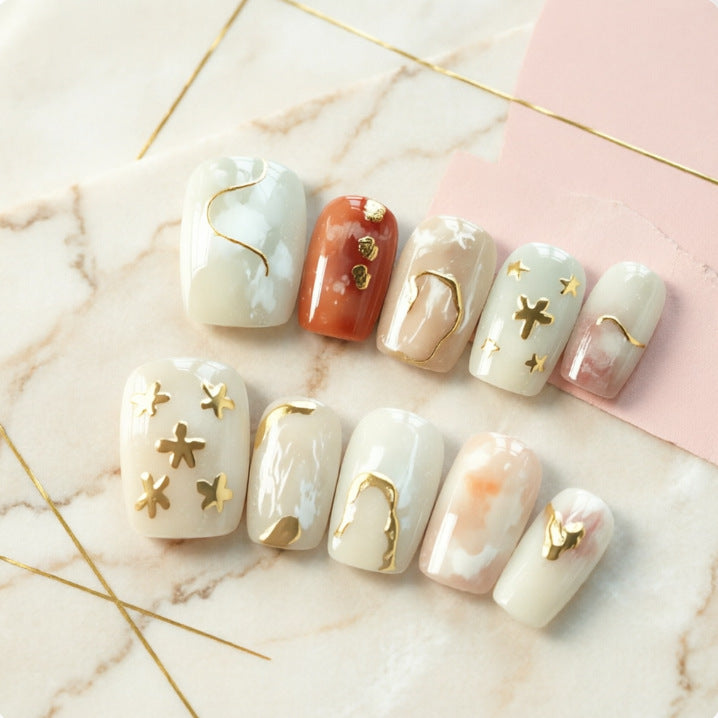 Exclusive Artificial Nails in Elegant Design Kalsten