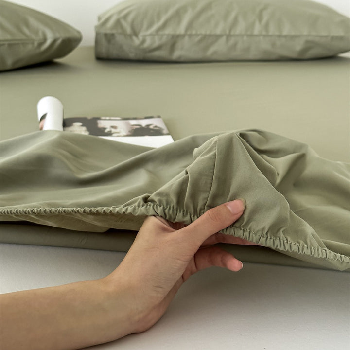 Fitted sheet set with pillowcases made of extra soft cotton jersey and deep hem