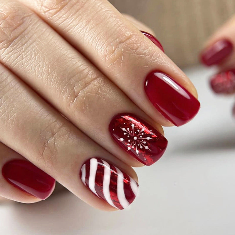 Festive Holiday Themed Press-On Nails Kalsten