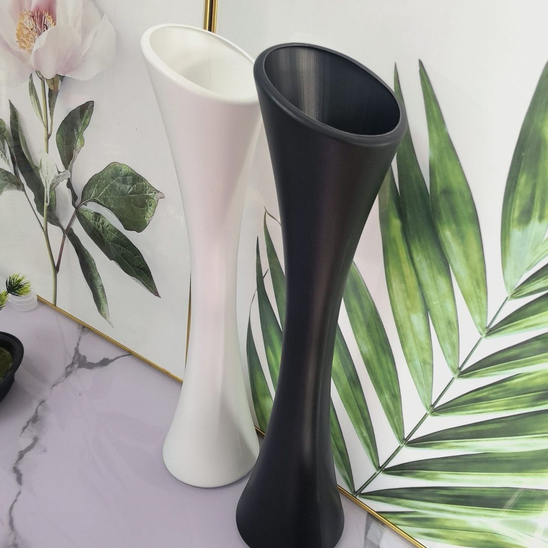 Contemporary Sculpted Vase Kalsten