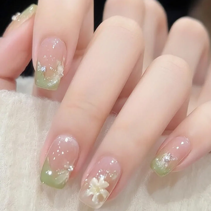 Elegant Artificial Nails with French Manicure and Glitter Effects Kalsten