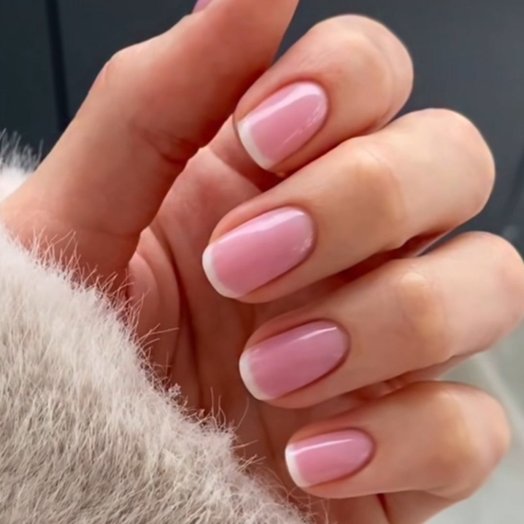 Artful stiletto nails with glitter accents Kalsten