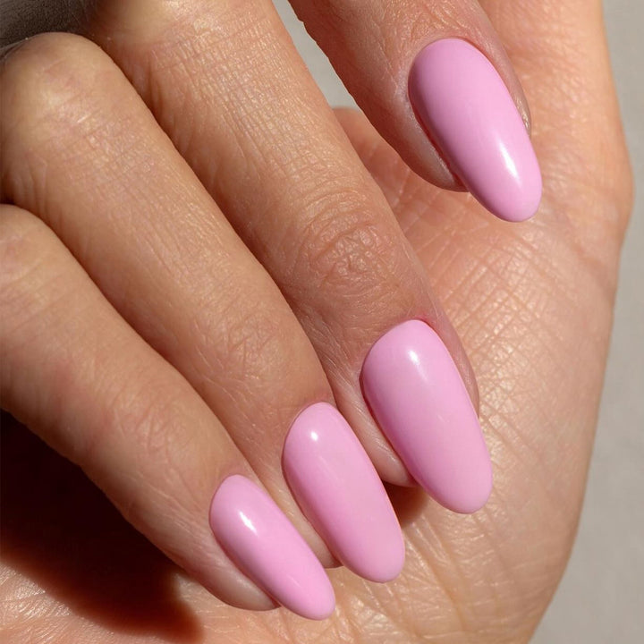 Elegant artificial nails with glossy surface Kalsten
