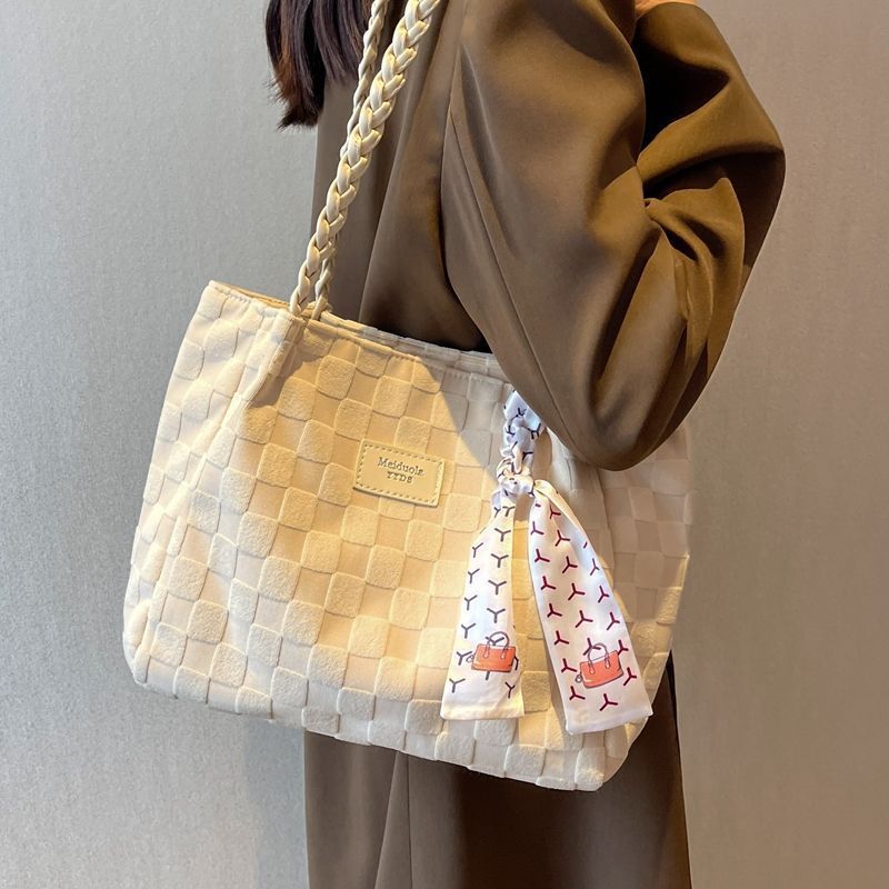 Woven Handcrafted Tote Kalsten