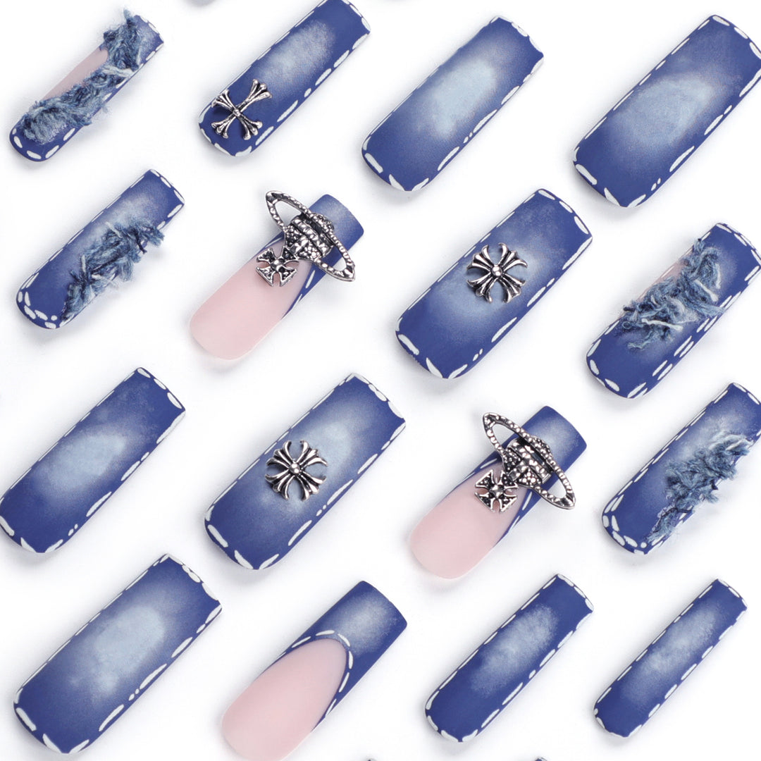Artistic print nails with elegant glitter decoration Kalsten
