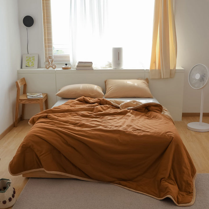 Bedding set made of breathable cotton percale with light stonewash