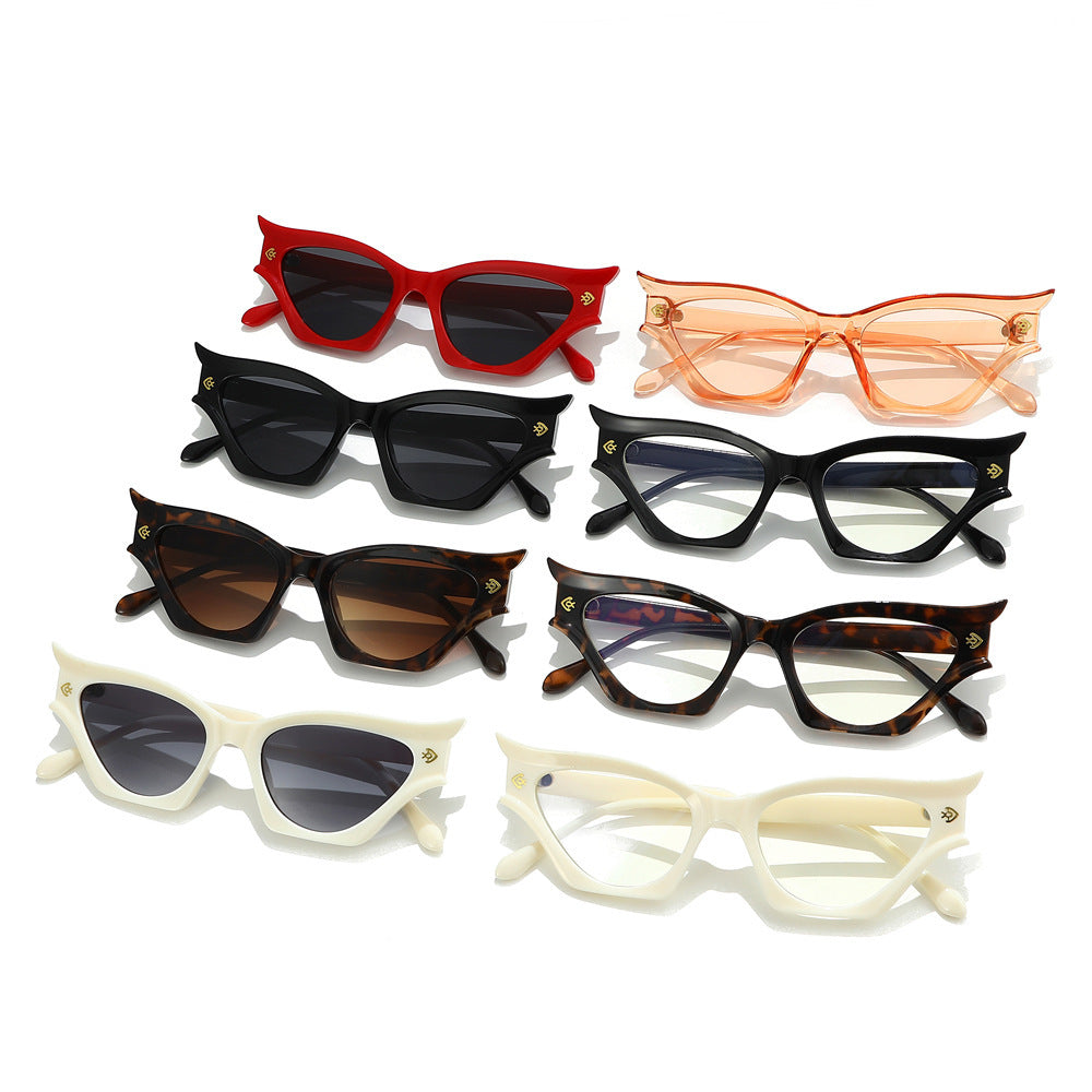 Avant-Garde Cat-Eye Sunglasses Kalsten
