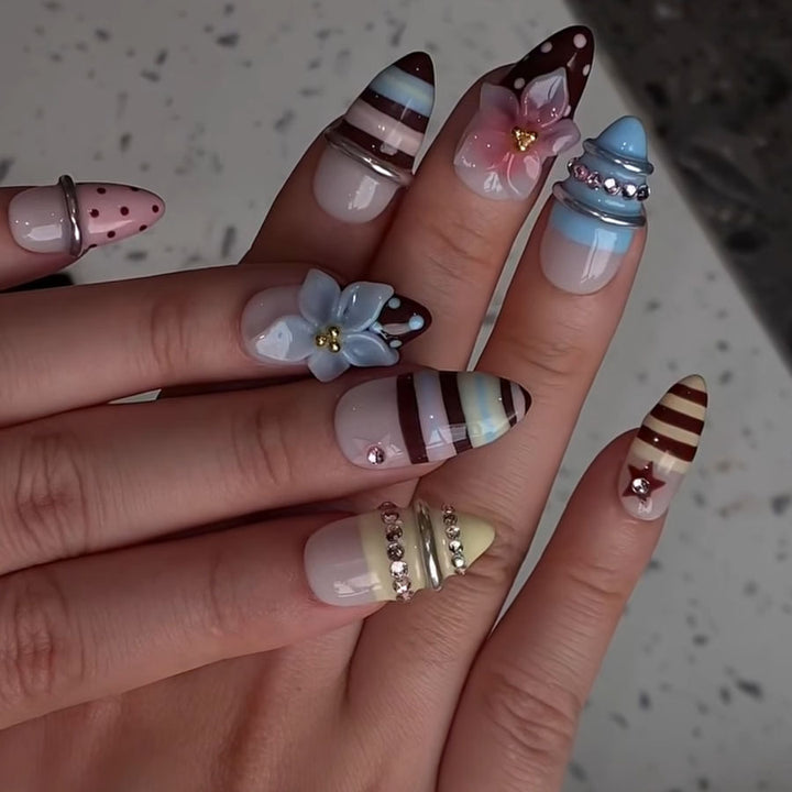 Decorative Press-On Nail Set Kalsten