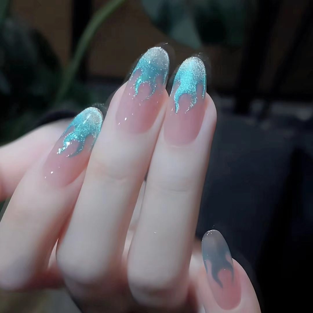 Artistic Flame Design Nail Art Set Kalsten