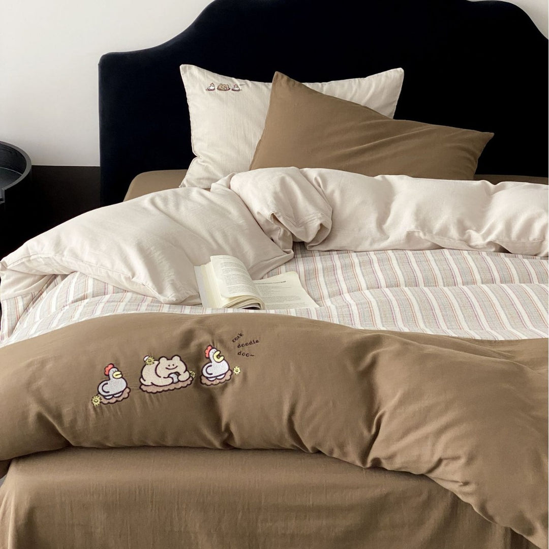 Pastel-striped bedding set made of cotton-linen with rainbow embroidery
