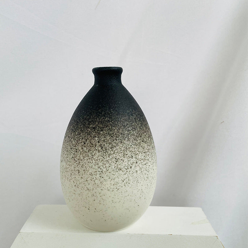 Modern Textured Ceramic Vase Kalsten