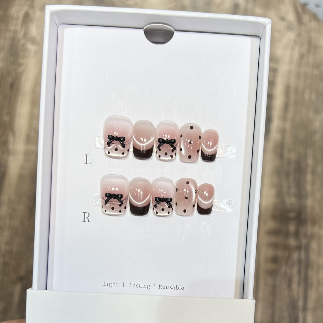 Whimsical Press-On Nail Art Set Kalsten
