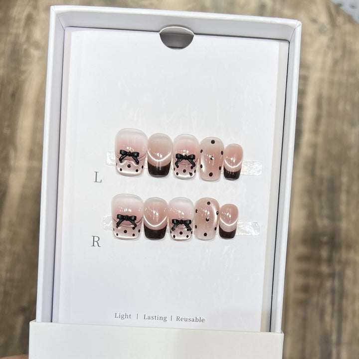 Whimsical Press-On Nail Art Set Kalsten