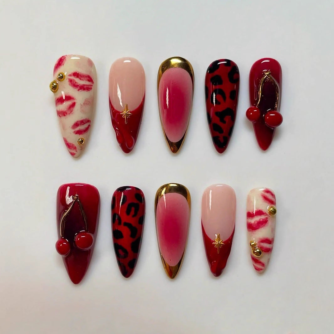 Artistic Kiss-Themed Press-On Nail Art Kalsten