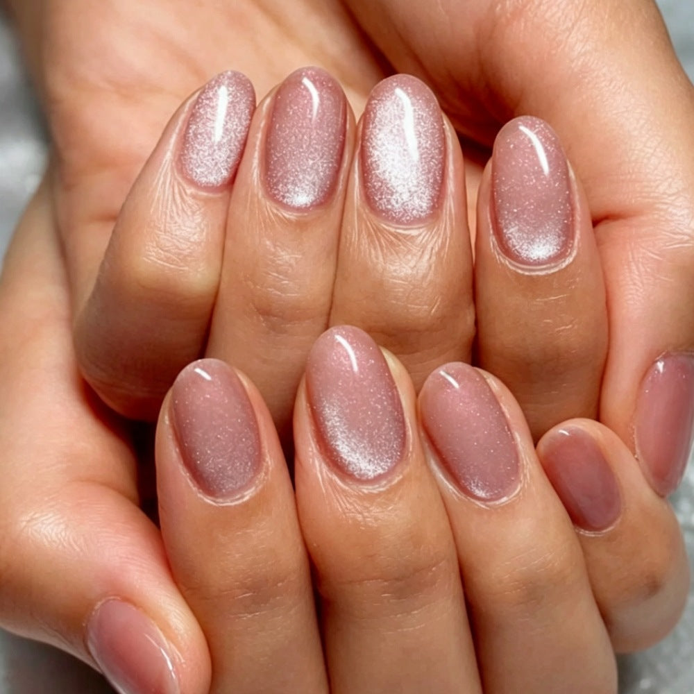 Glamorous artificial nails in elegant ombre look Kalsten