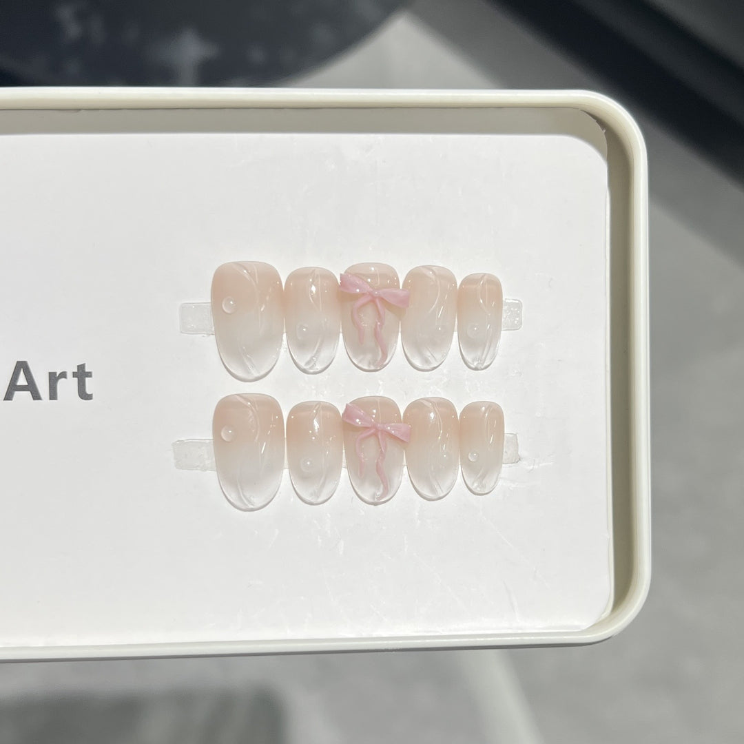 Elegant Press-On Nail Art Kalsten
