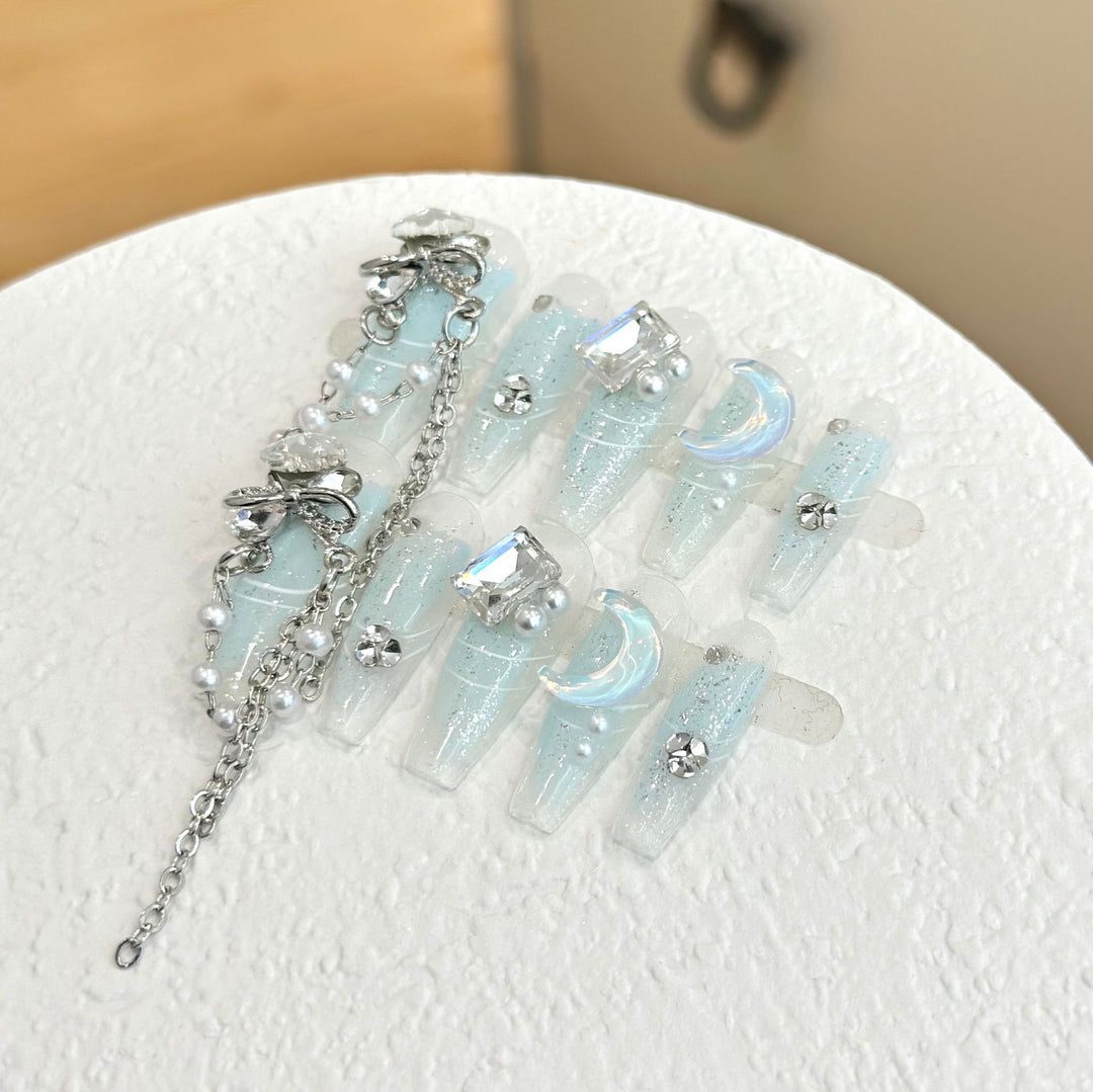 Glittering Press-On Nail Art Set with Celestial Accents