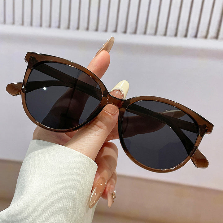 Women Cat-Eye Sunglasses with trendy leopard pattern and sturdy frame Kalsten