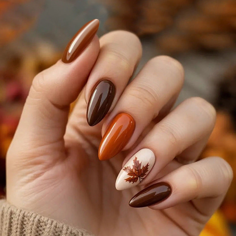 Artificial nail set with autumn leaf designs Kalsten