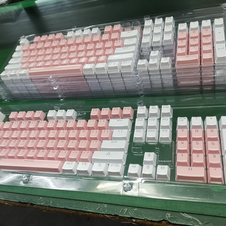 Mechanical gaming keyboard with retro-futuristic design Kalsten