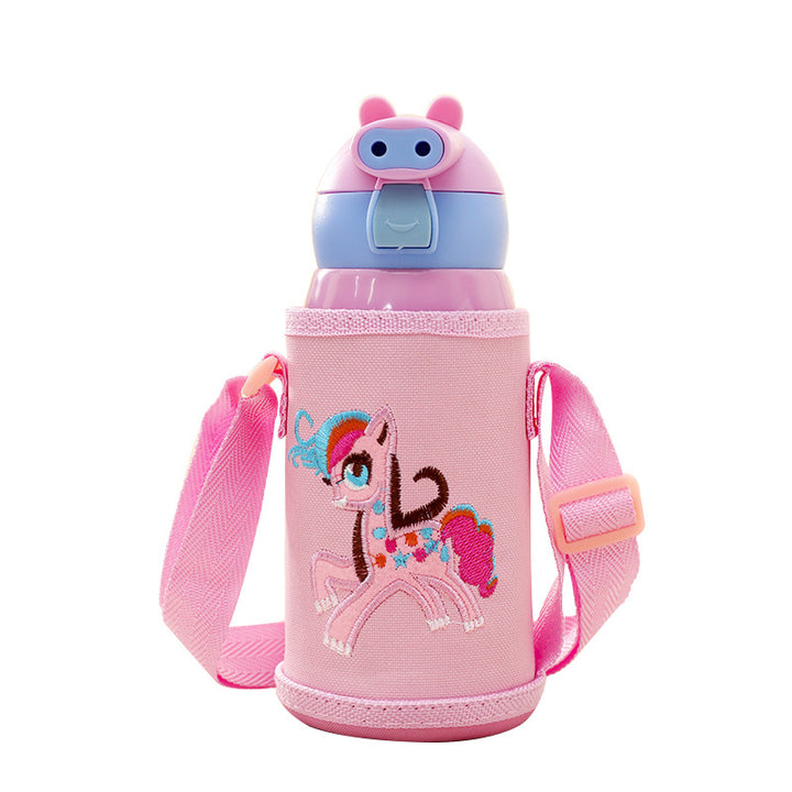 Water bottle with child-friendly design and carrying system Kalsten