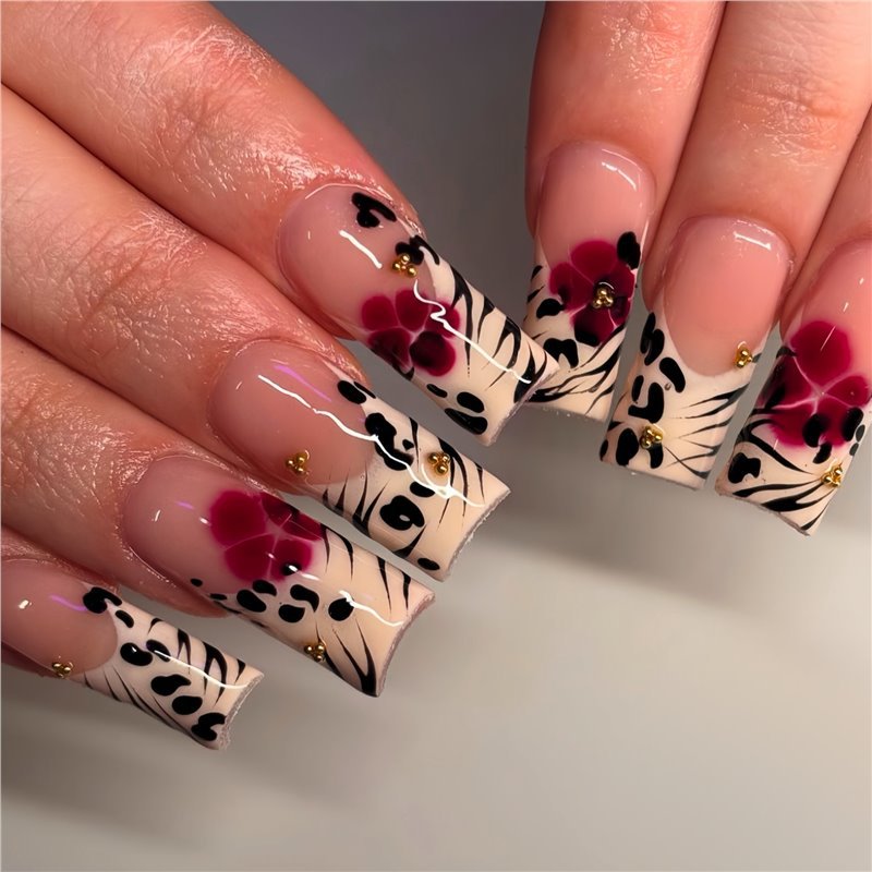 Floral and Animal Print Press-On Nail Art Kalsten