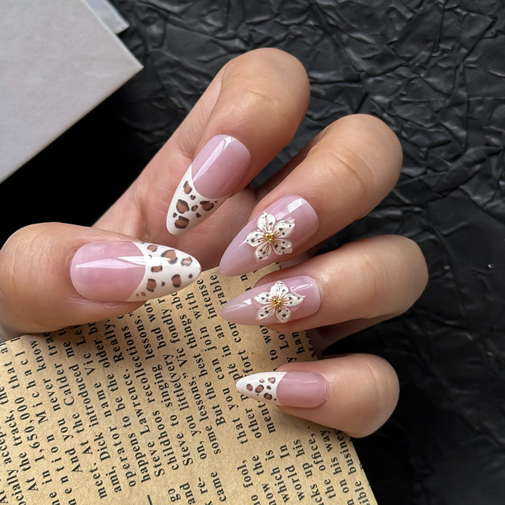 Artistic Floral-Embossed Press-On Nails Kalsten