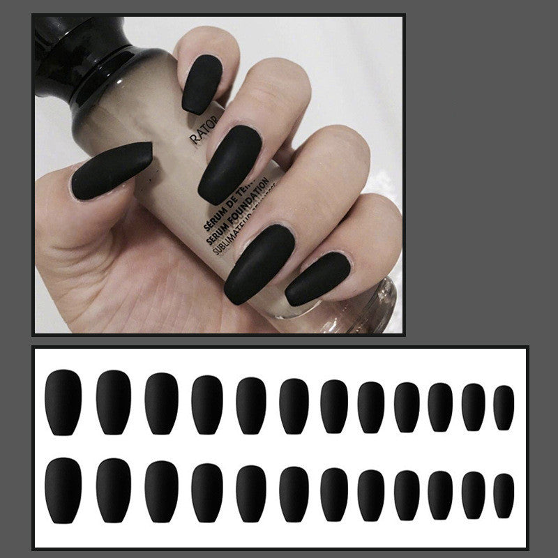 Frosted artificial nails in an elegant design Kalsten