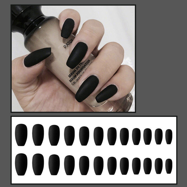 Frosted artificial nails in an elegant design Kalsten