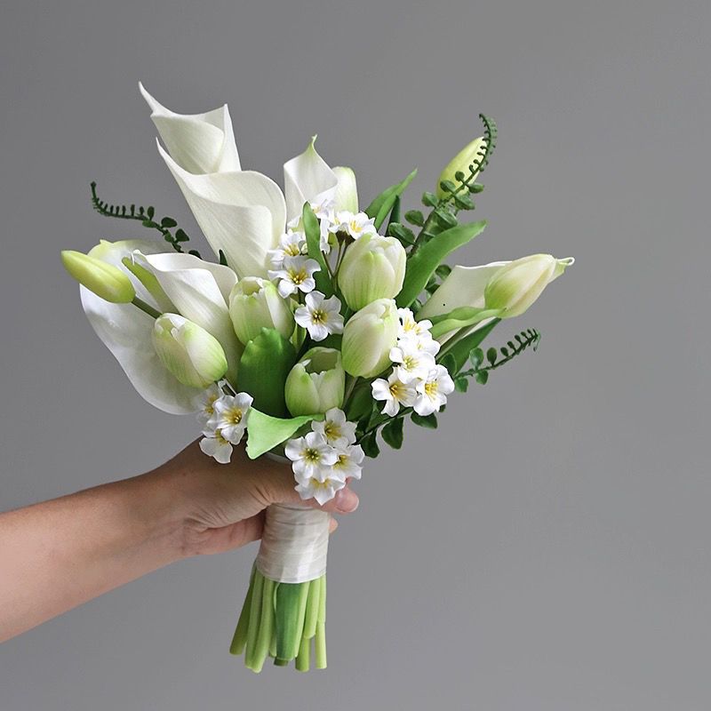 Elegant Floral Bridal Bouquet