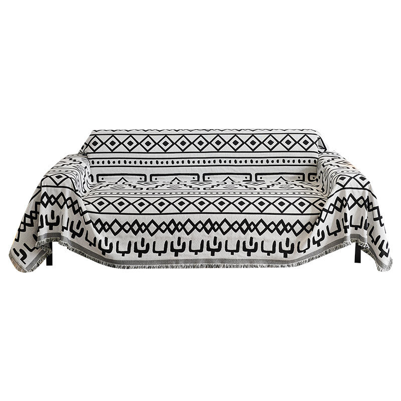 Elegant Geometric Pattern Throw Blanket