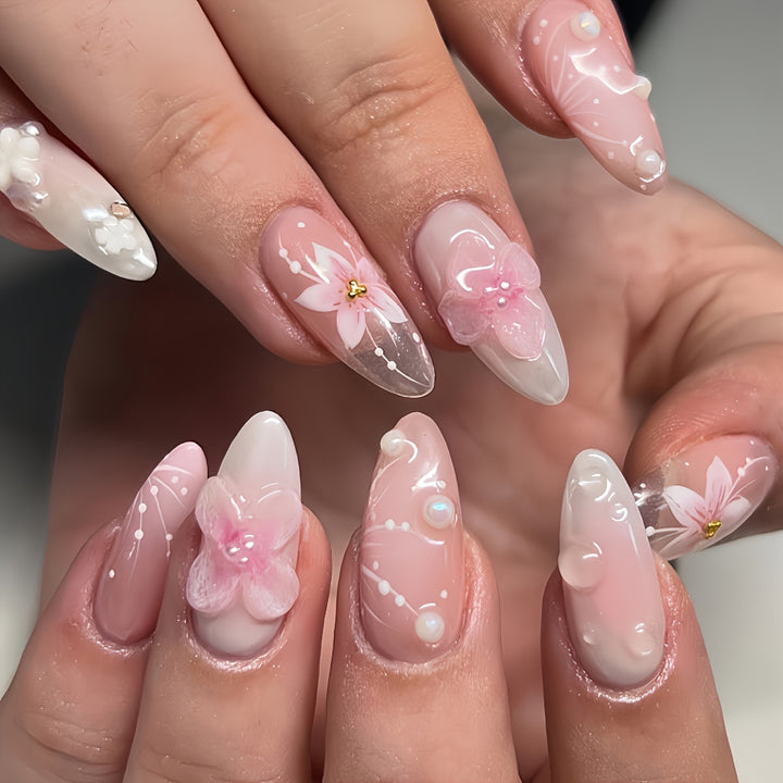 Floral-Themed Press-On Nail Art Kalsten