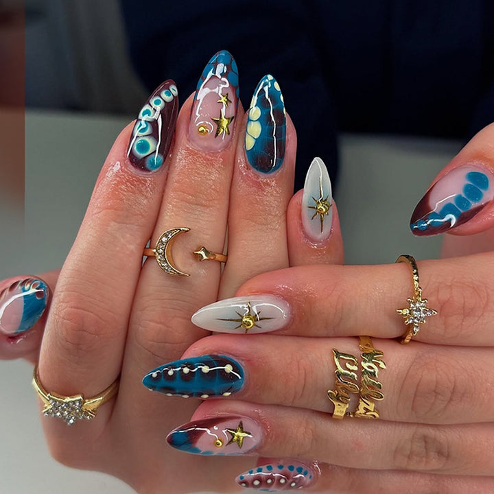 Handcrafted Artifical Nails with Unique Design Kalsten