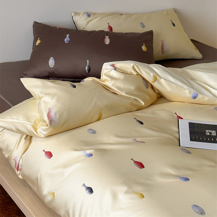 Bedding set made of cotton satin with double-sided stripe design