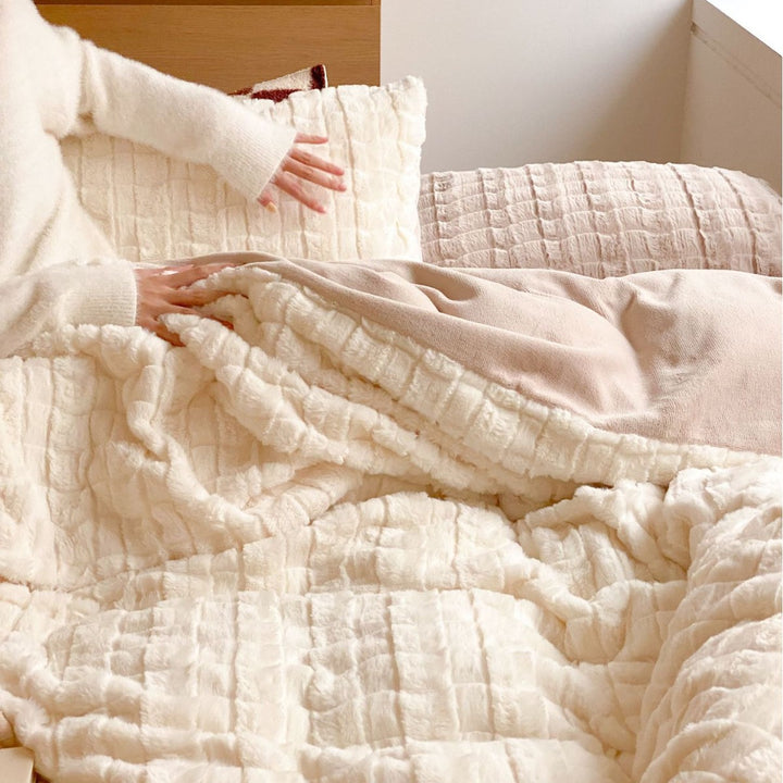 Fluffy Waffle-Quilted Bedset made of Microfiber