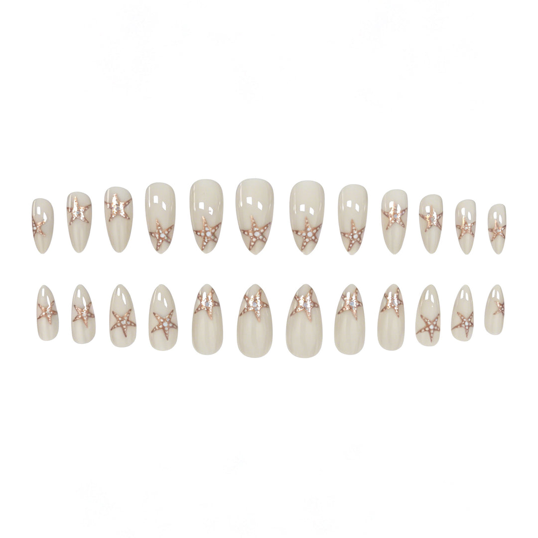 Elegant Starfish-Embellished Nail Art Kalsten